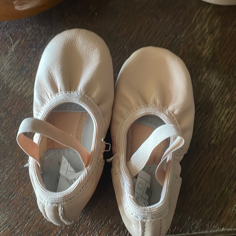 Revolution footwear toddler- only worn twice! Sz 4-5 toddler
